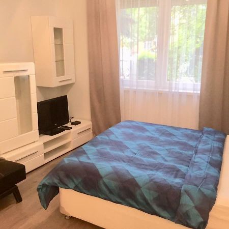 Miracle Apartman Sarvar Apartment Exterior photo
